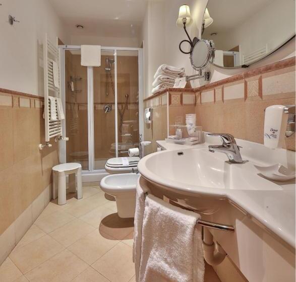 غرفة كلاسيكية ثلاثية, Best Western Plus Hotel Genova