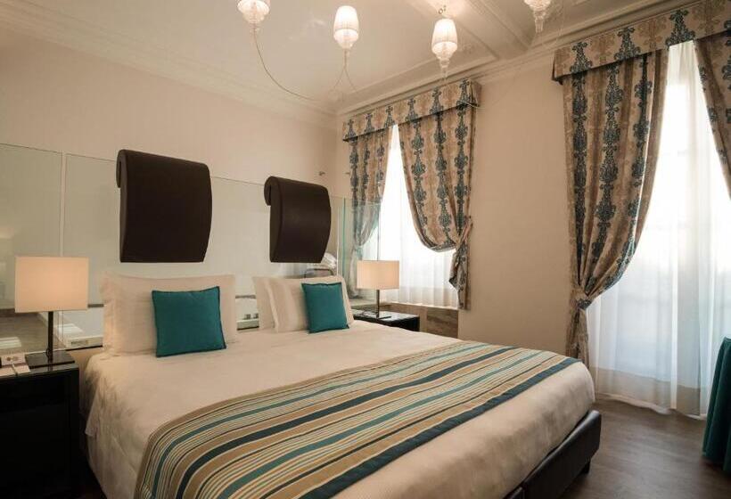 جناح جونيور, Best Western Plus Hotel Genova