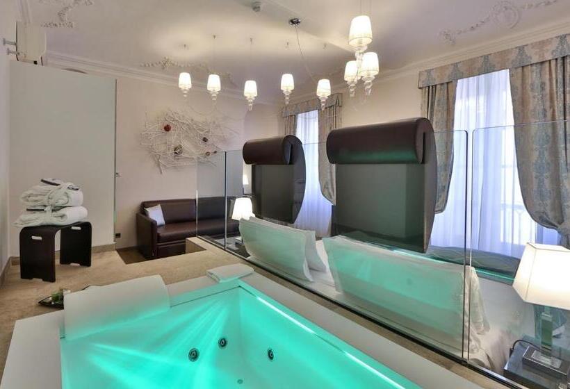 جناح جونيور, Best Western Plus Hotel Genova