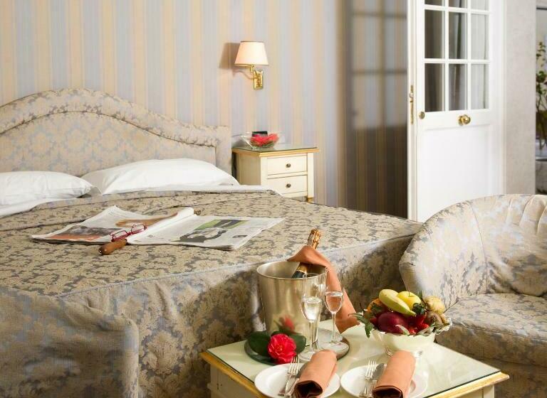 Standard Interior Room, Carlton on The Grand Canal