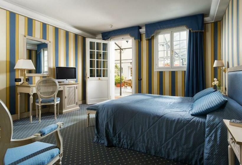 Standard Interior Room, Carlton on The Grand Canal