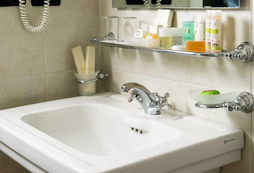 Standard Interior Room, Carlton on The Grand Canal