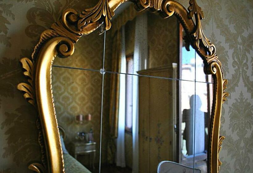 Superior Room with Views, Carlton on The Grand Canal