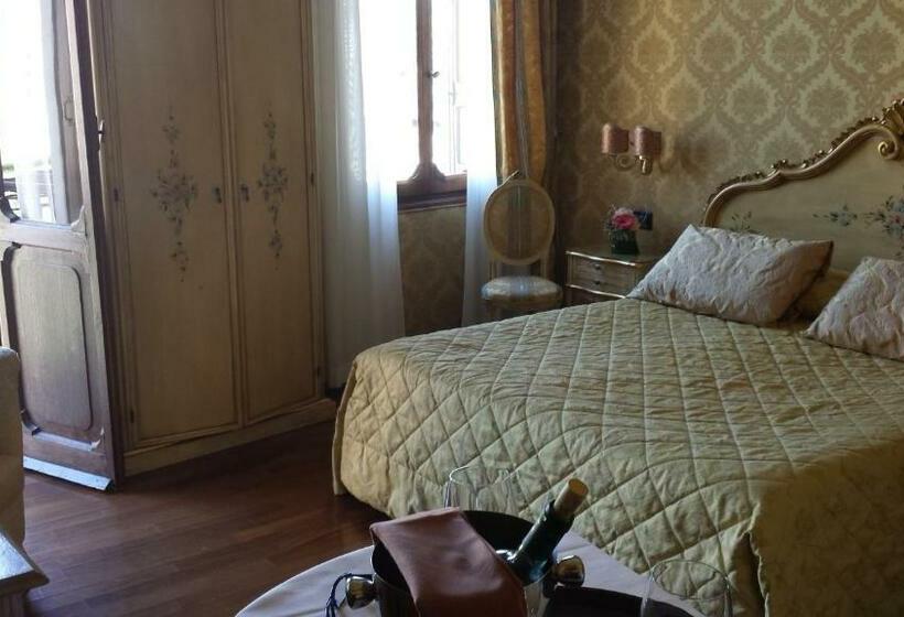 غرفة سوبيريور ذات إطلالة, Carlton on The Grand Canal