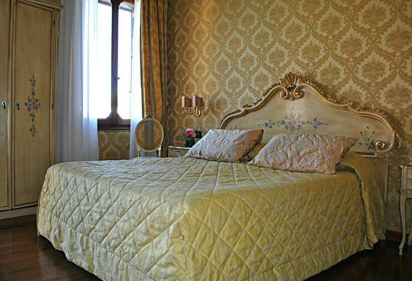 Superior Room with Views, Carlton on The Grand Canal