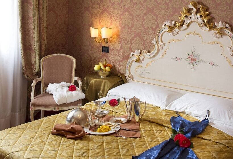 غرفة كلاسيكية, Carlton on The Grand Canal