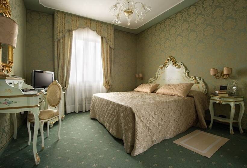 Superior Room with Views, Carlton on The Grand Canal