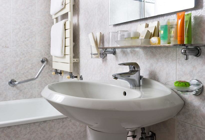 Superior Room, Carlton on The Grand Canal