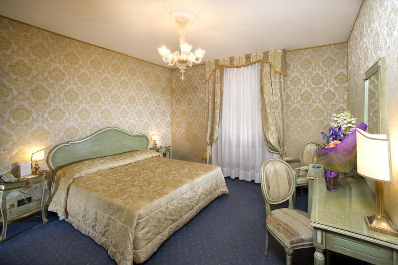 غرفة سوبيريور, Carlton on The Grand Canal