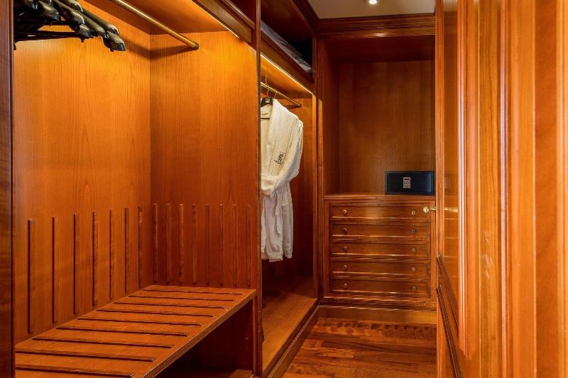 ジュニアスイート, Continental