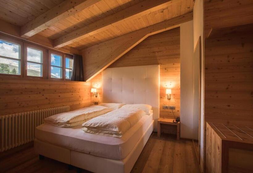 ジュニアスイート, Costabella