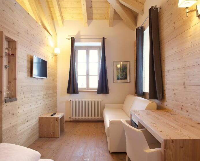 スイート, Costabella