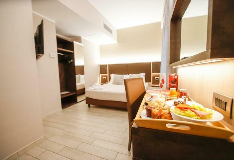 غرفة سوبيريور, Diplomatic