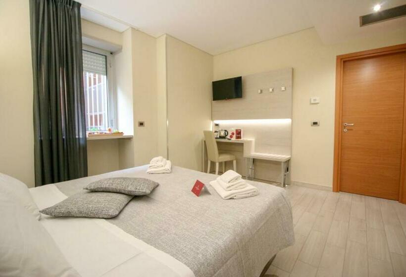 غرفة سوبيريور, Diplomatic