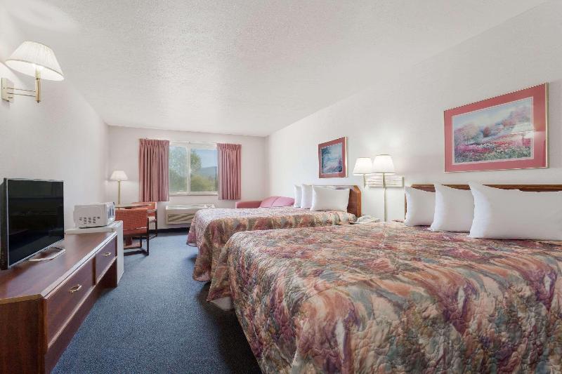 غرفة قياسية, Diplomatic