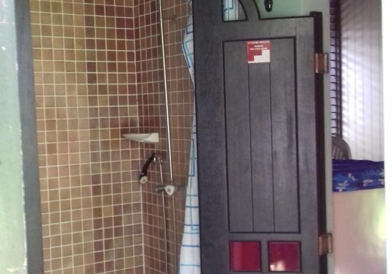 غرفة قياسية, Diplomatic