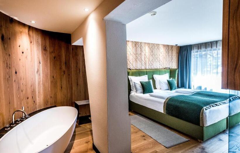 غرفة سوبيريور, Granbaita Dolomites