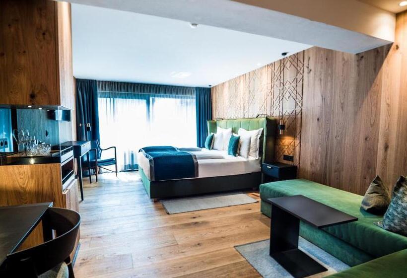 غرفة سوبيريور, Granbaita Dolomites