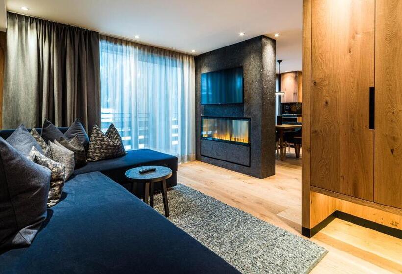 جناح مطلّ علي الجبل, Granbaita Dolomites