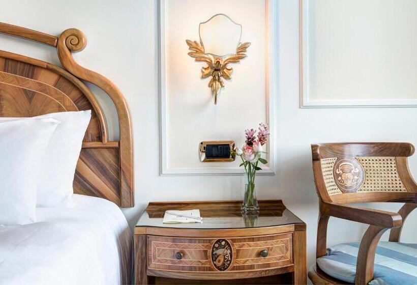 Classic room with balcony, Grand Hotel De La Ville