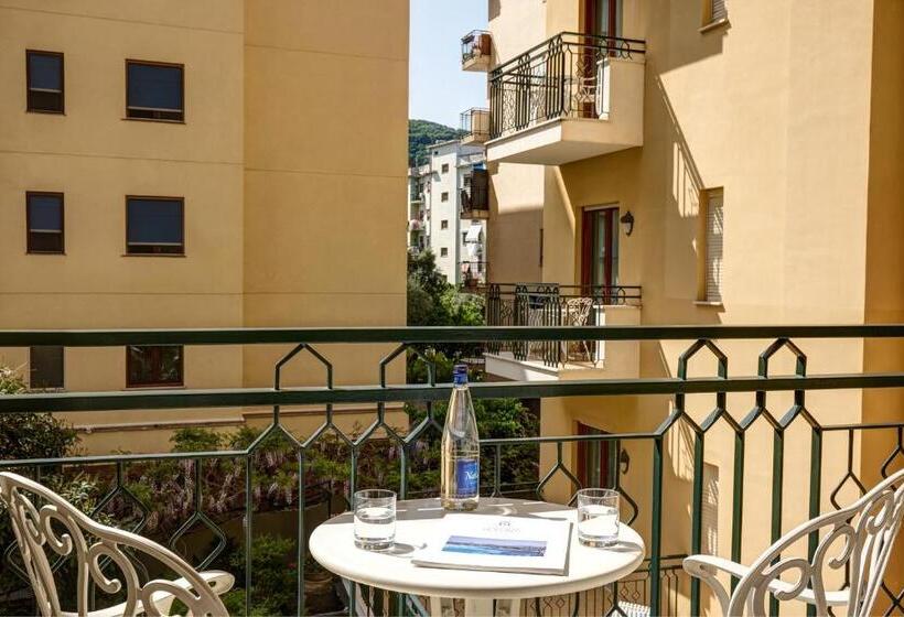Classic room with balcony, Grand Hotel De La Ville