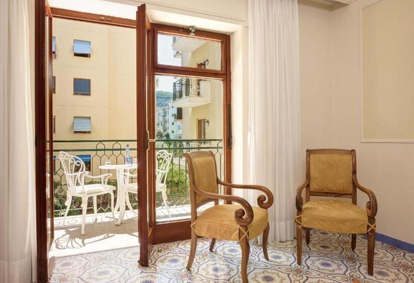 חדר קלאסי לשלושה, Grand Hotel De La Ville