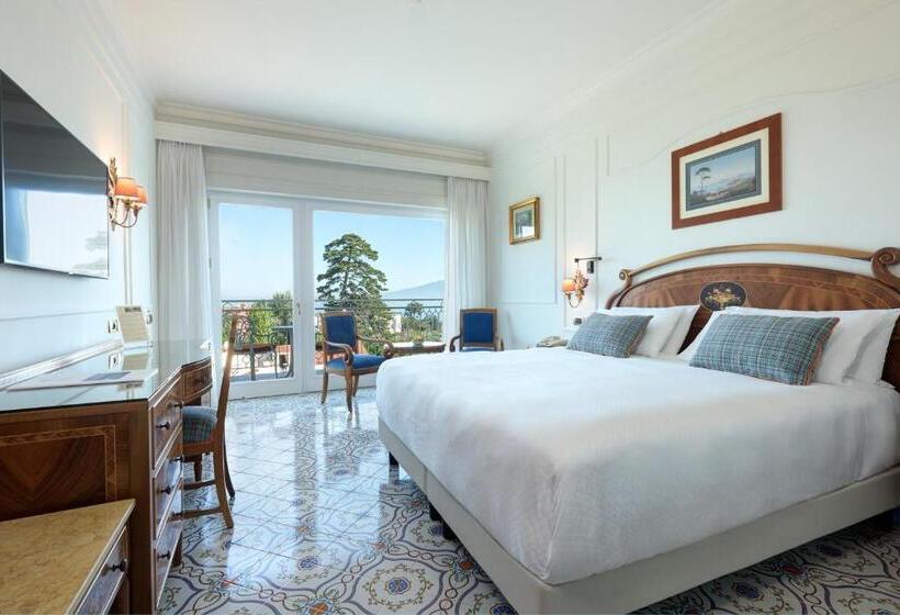 Комфортабельный номер с боковым видом на море, Grand Hotel De La Ville