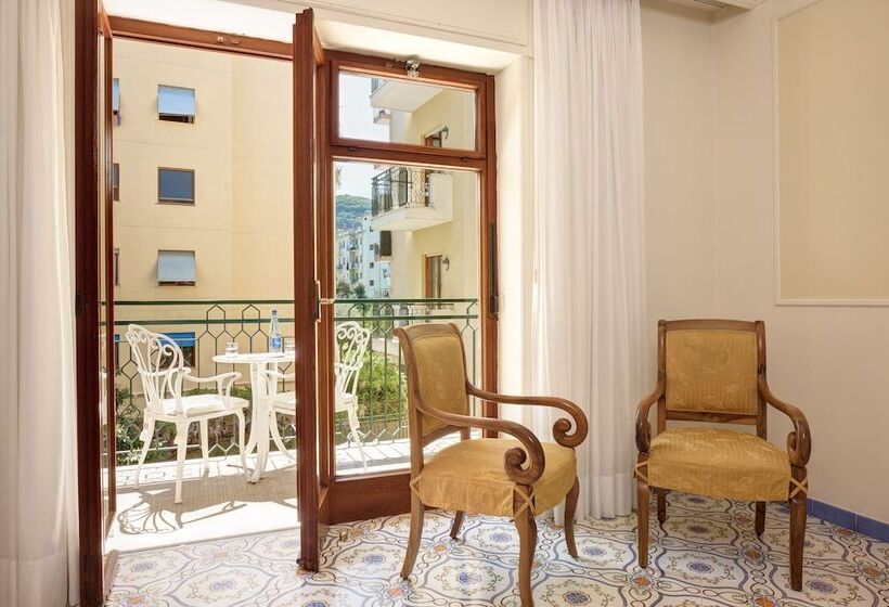Classic room with balcony, Grand Hotel De La Ville