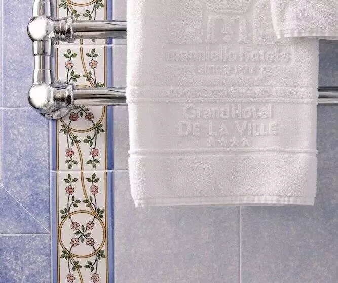 اتاق کامفورت با چشم‌انداز کنار دریا, Grand Hotel De La Ville