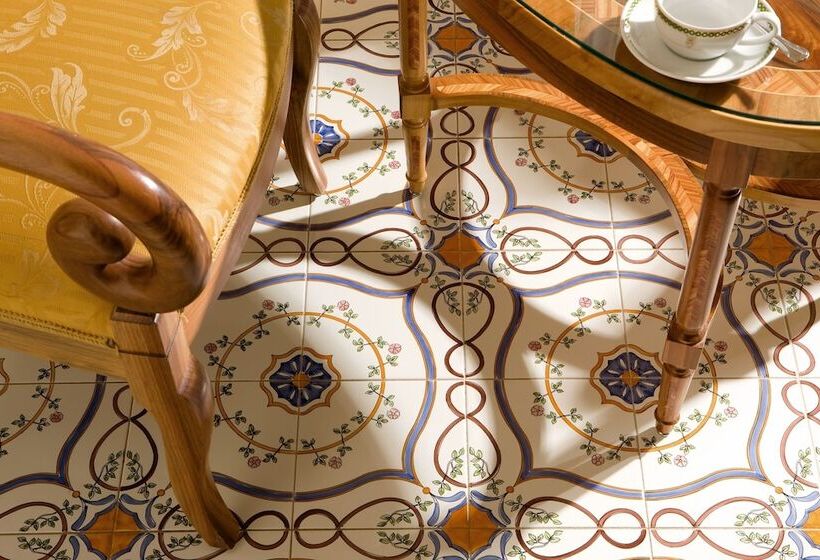 Номер Стандарт Индивидуальный с Балконом, Grand Hotel De La Ville