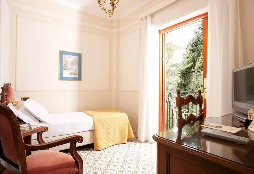 اتاق استاندارد یک تخته با بالکن, Grand Hotel De La Ville