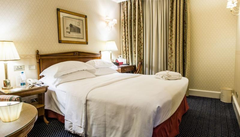 غرفة إقتصادية, Grand Hotel Sitea