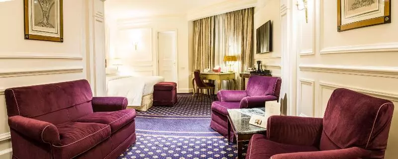 سوییت جونیور, Grand Hotel Sitea