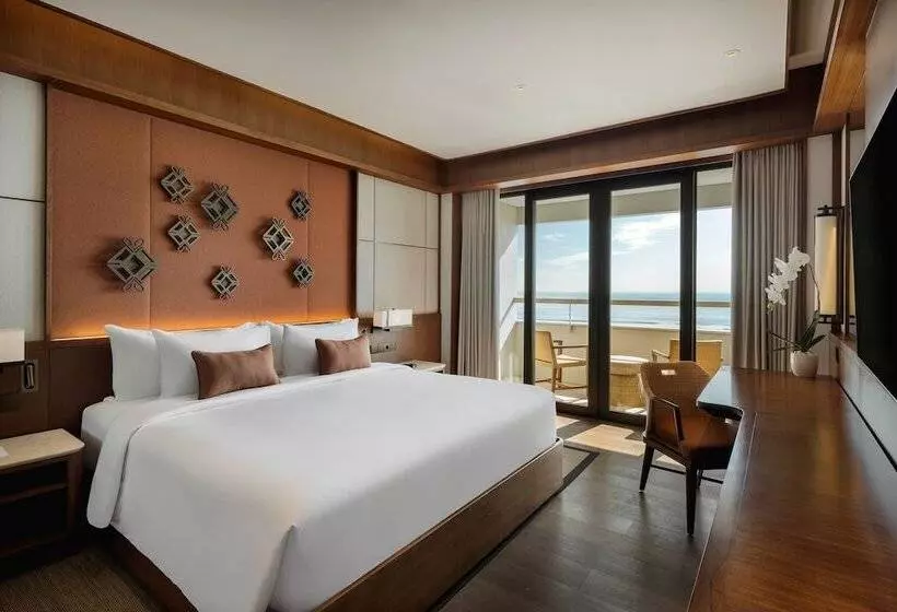 Camera Deluxe, Bali Beach