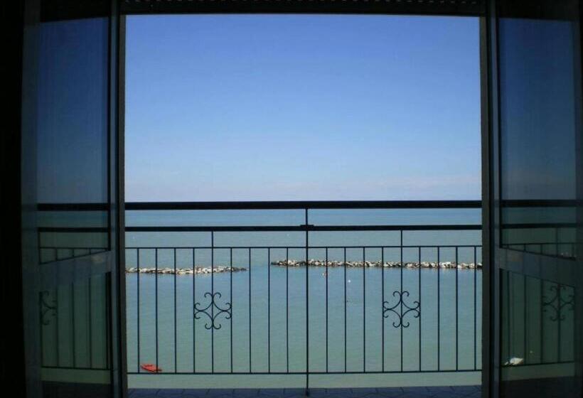 Четырехместный Номер Стандарт, Internazionale