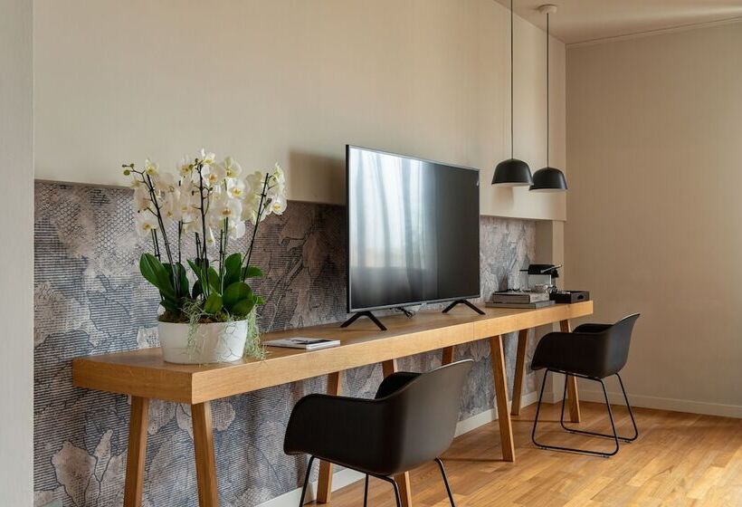 سوییت جونیور, Leopardi