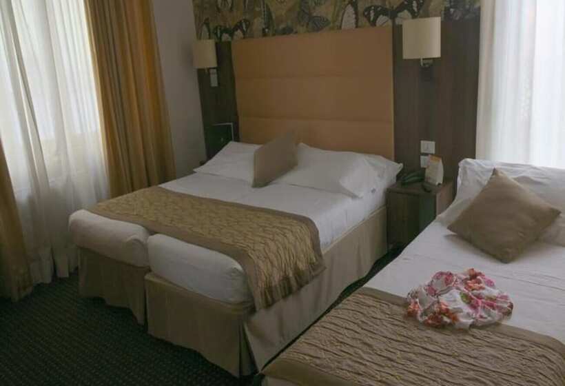 غرفة قياسية ثلاثية, Lh Hotel Sirio Venice