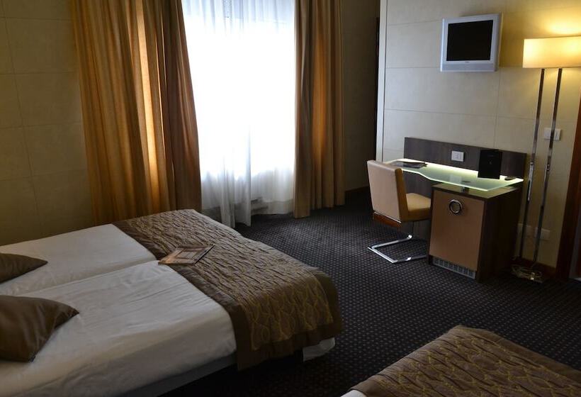 غرفة قياسية ثلاثية, Lh Hotel Sirio Venice