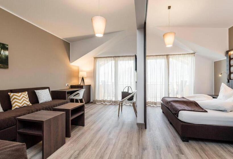 マウンテンビュースイート, Lisetta