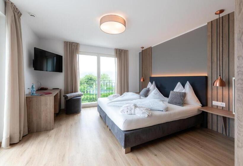 スーペリアールーム, Lisetta