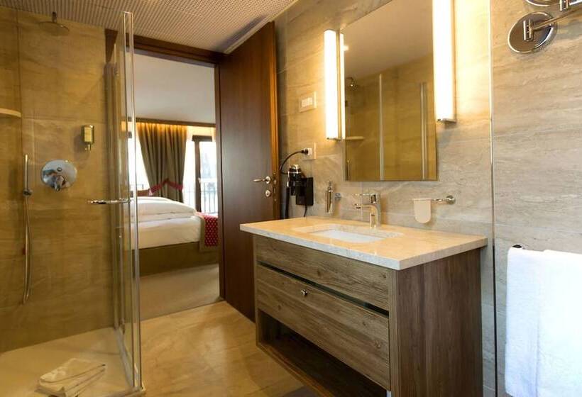Номер Стандарт Трехместный, Marmore