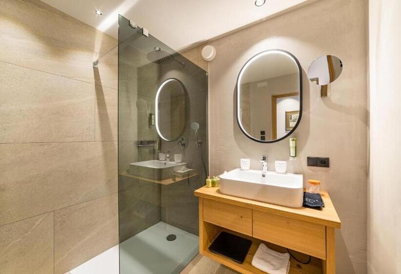 标准间带游泳池, Mirabell Dolomites Hotel Luxury Ayurveda & Spa