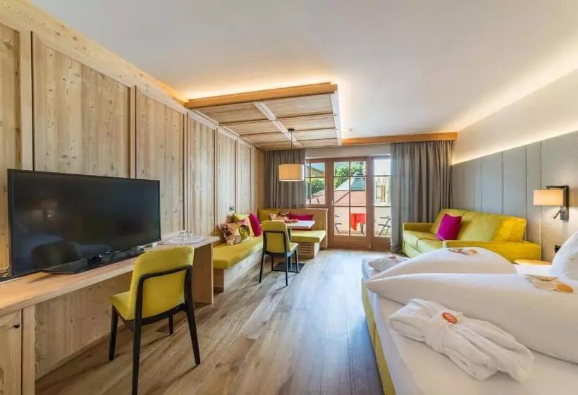 プールビュースタンダードルーム, Mirabell Dolomites Hotel Luxury Ayurveda & Spa