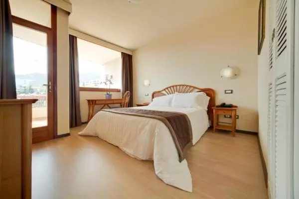 スタンダード4人部屋, Nyala Suite Hotel Sanremo