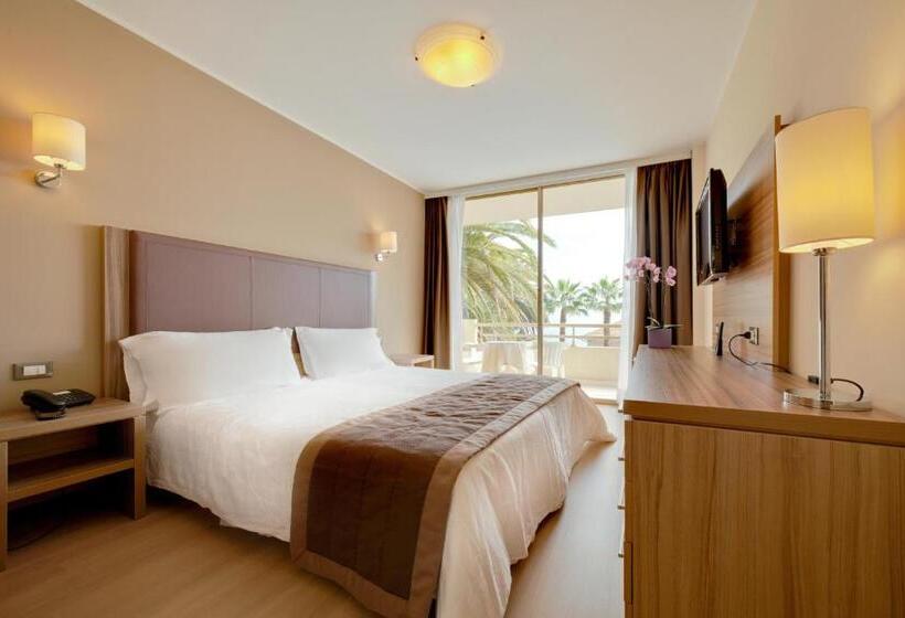 غرفة سوبيريور مطلّة علي البحر, Nyala Suite Hotel Sanremo