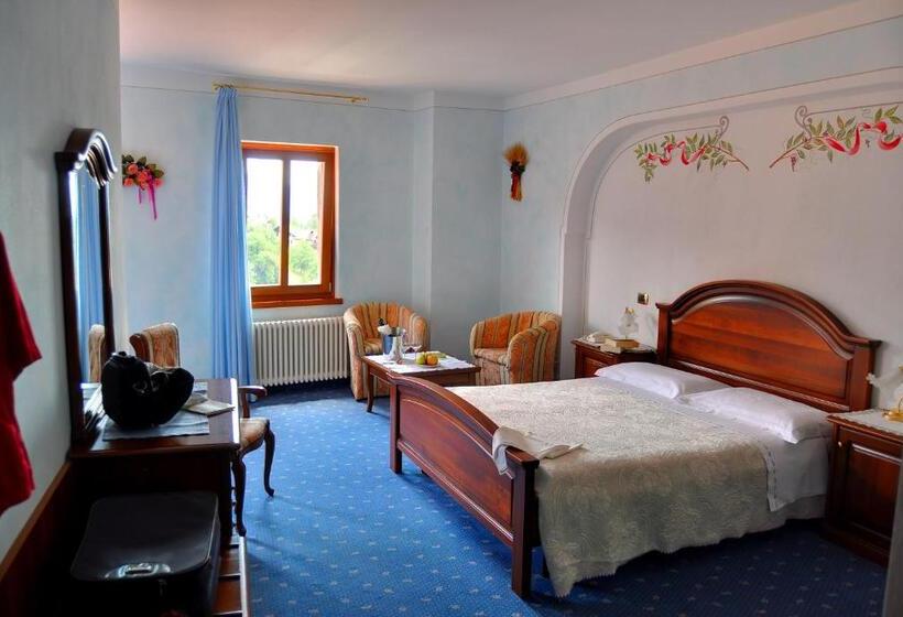 غرفة قياسية ثلاثية, Opinione Dimora Storica