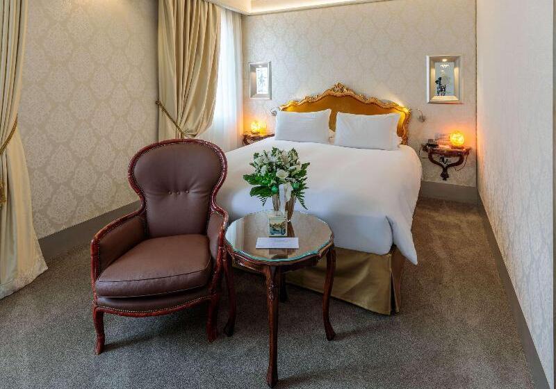 Superior Room King Size Bed