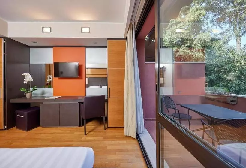 اتاق استاندارد با چشم‌انداز باغ, Park Hotel I Lecci