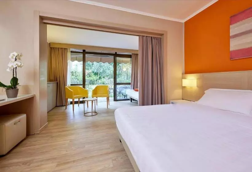 اتاق خانوادگی, Park Hotel I Lecci