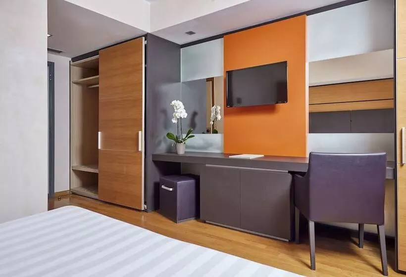 اتاق استاندارد با چشم‌انداز باغ, Park Hotel I Lecci